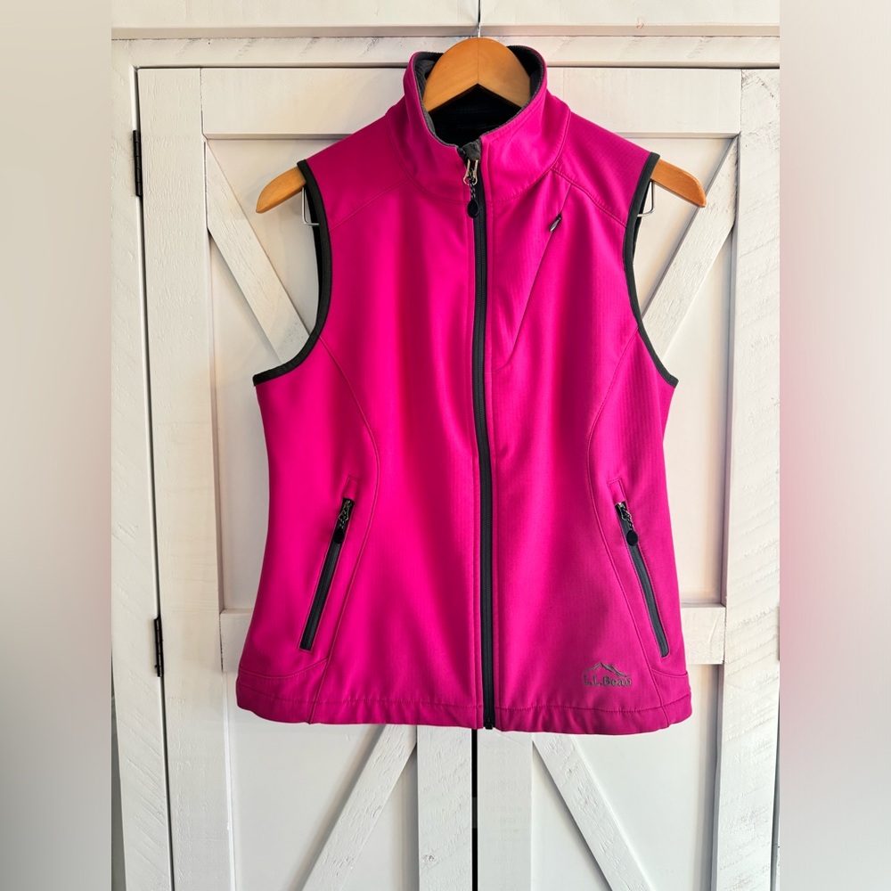 L.L. Bean Fleece Lined Vest. Women’s Small Petite. EUC. Dark pink color.